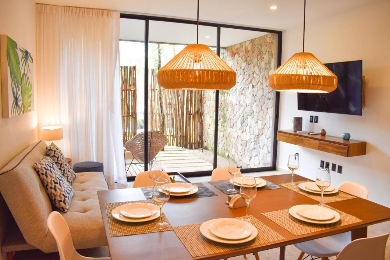 Alojamiento de 1 dormitorio con terraza, jardín y piscina