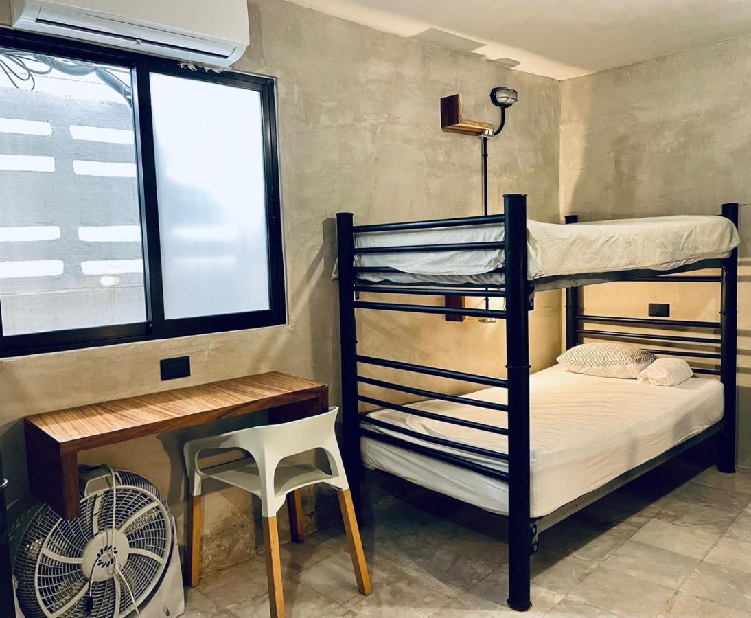 Habitación Compartida Mixta de 8 camas