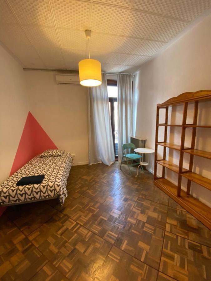 Habitación Triple Básica con baño compartido