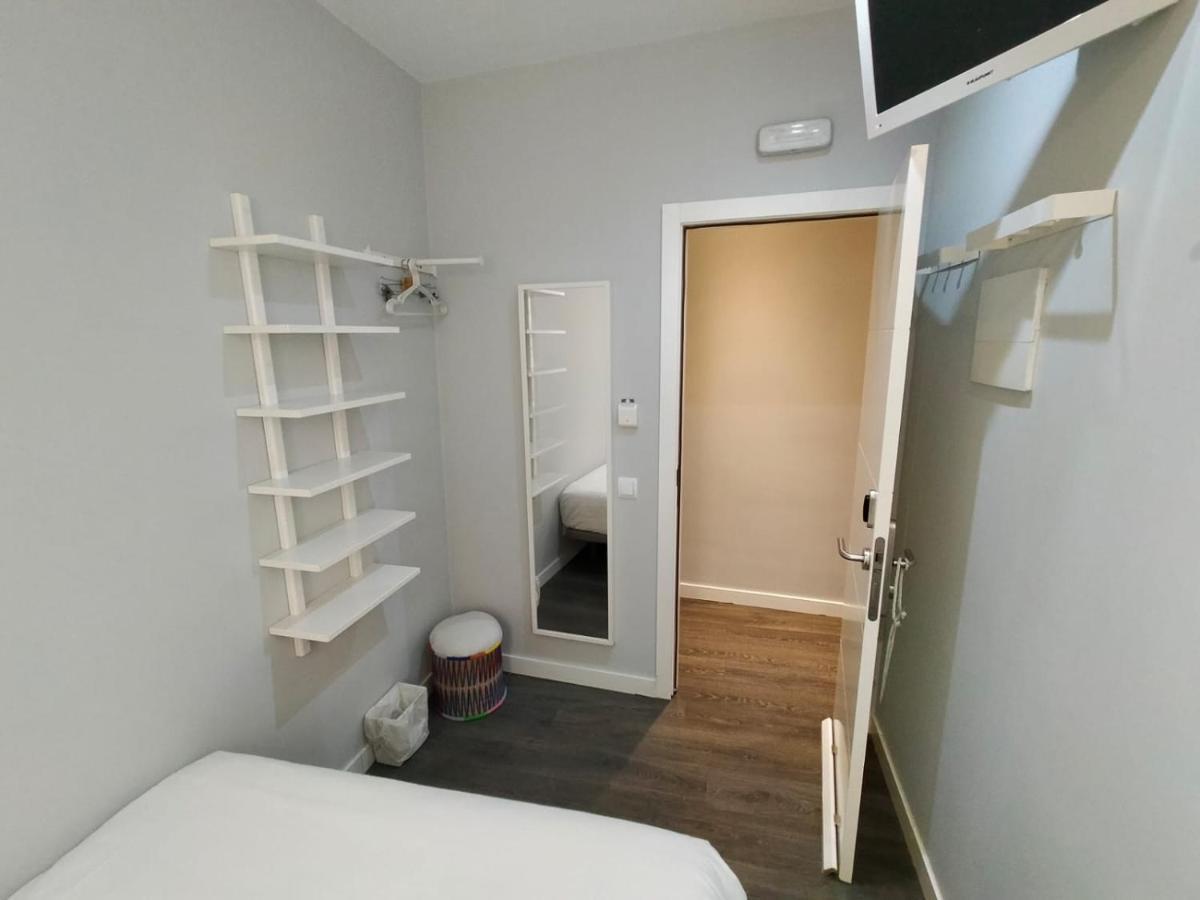 Double or Twin Room with Shared Bathroom,1254473773:JPEG