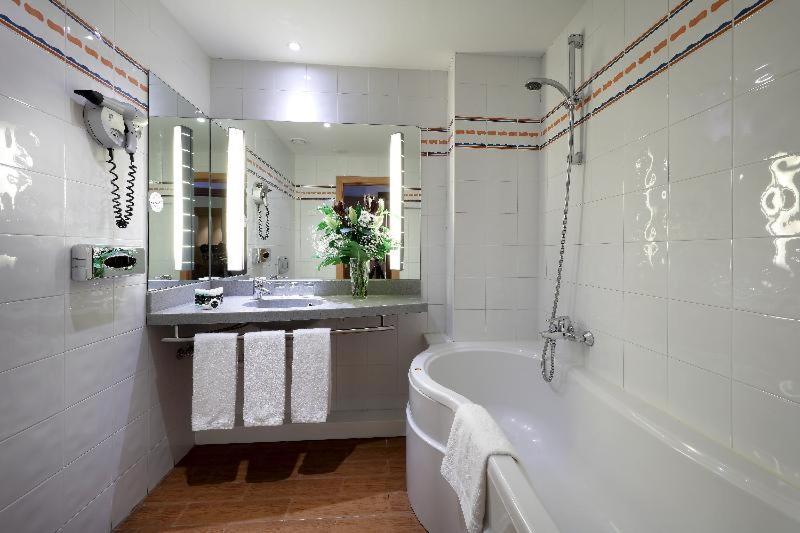 2 Habitaciones Dobles comunicadas