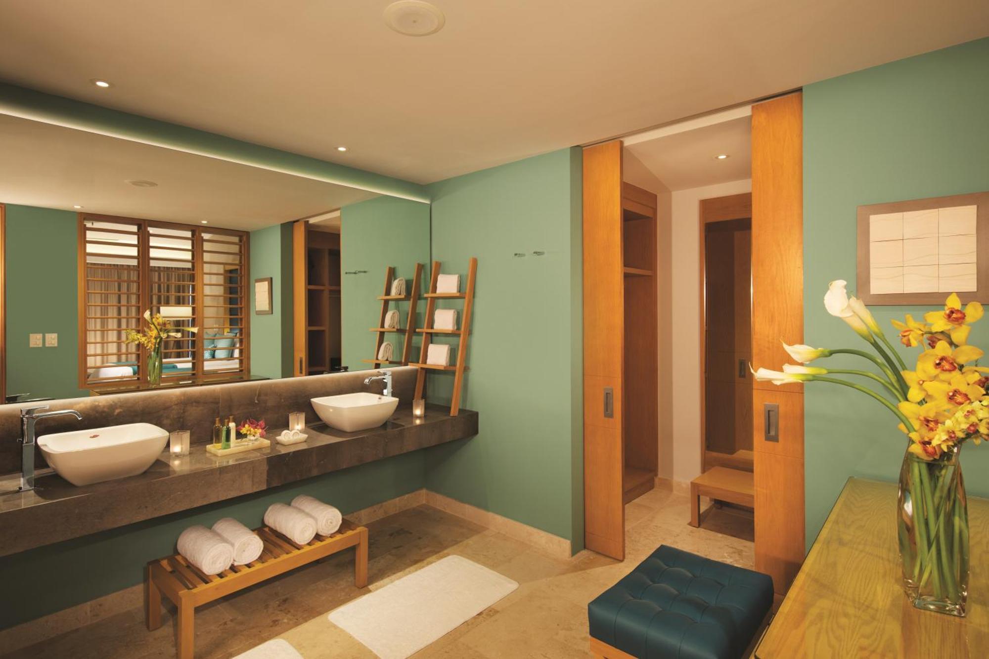 Suite Principal Preferred Club con piscina privada - 1 cama extragrande - Frente al mar - Solo adultos
