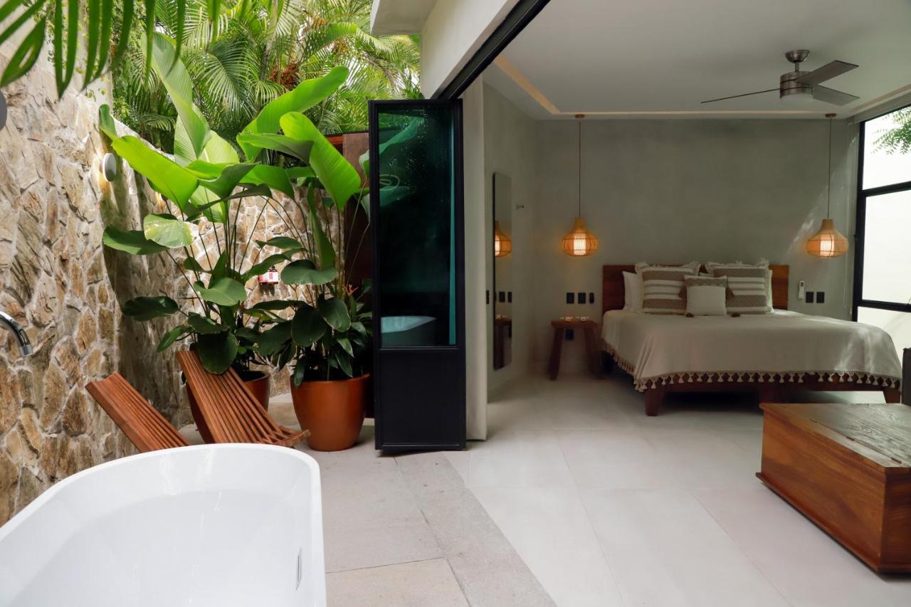 Estudio Wild con baño exterior
