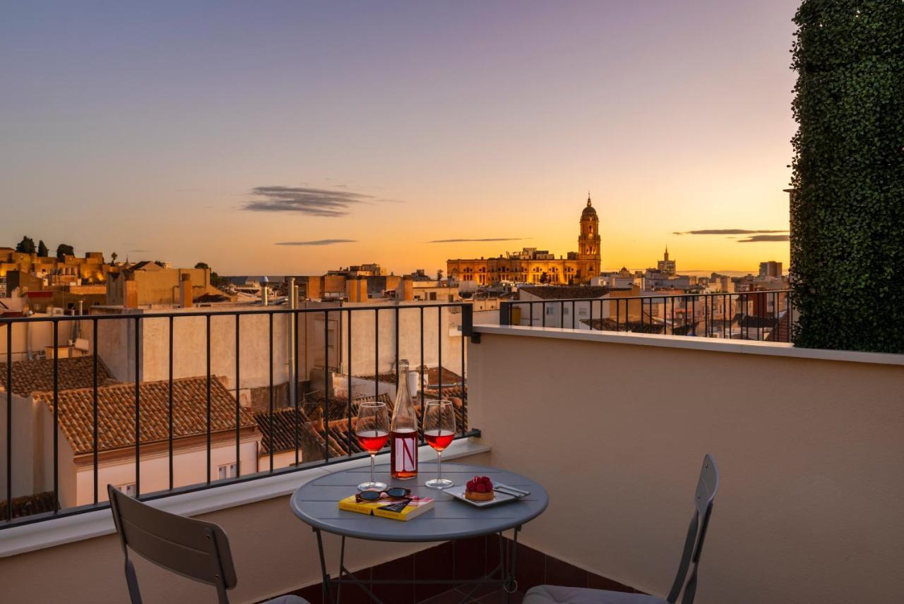 Suite Dúplex con azotea privada y vistas a la Alcazaba y al jardín