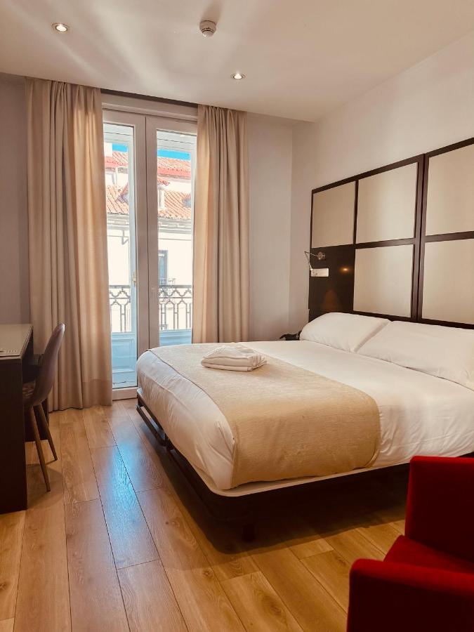 Habitación Doble con balcón y vistas a la ciudad