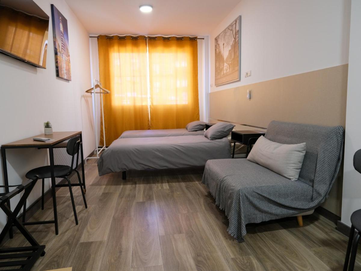 Studio with Sofa Bed,1475568958:JPEG