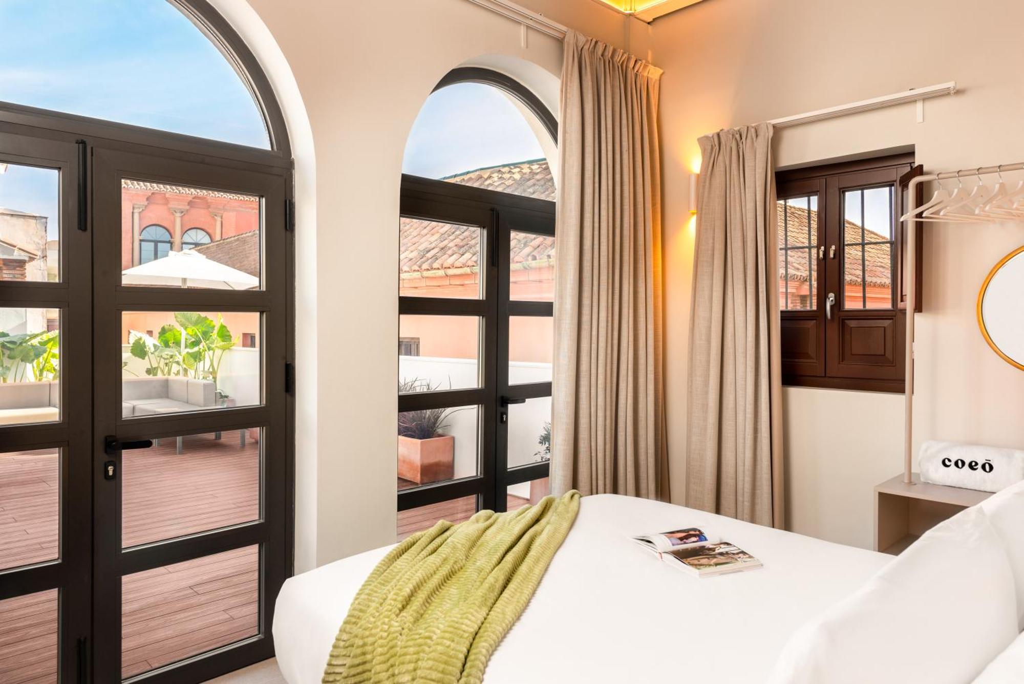 Ático Deluxe de 1 dormitorio con azotea privada y jacuzzi