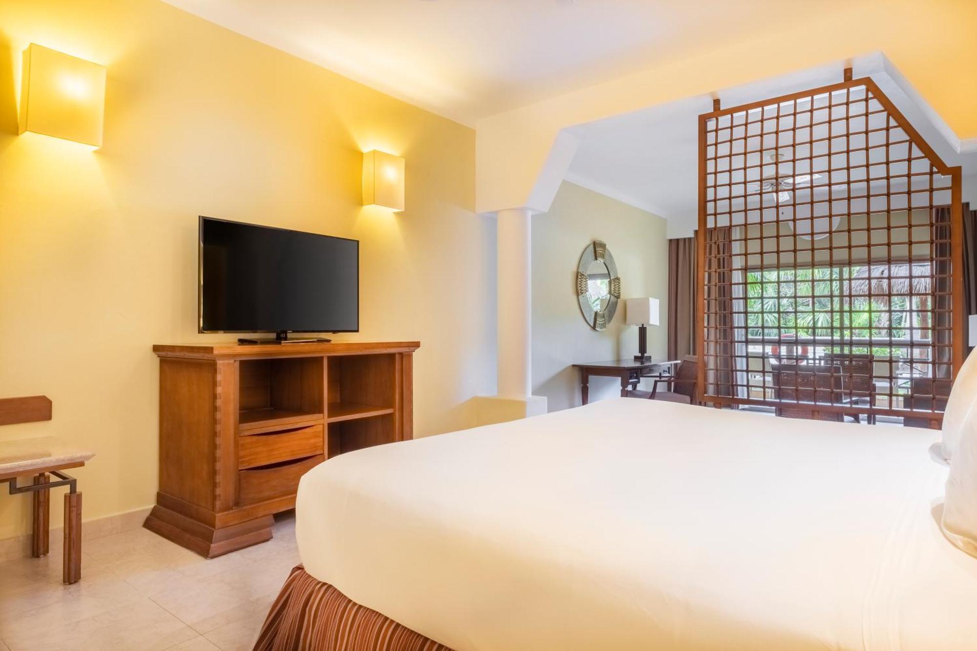 Suite Junior con vistas tropicales