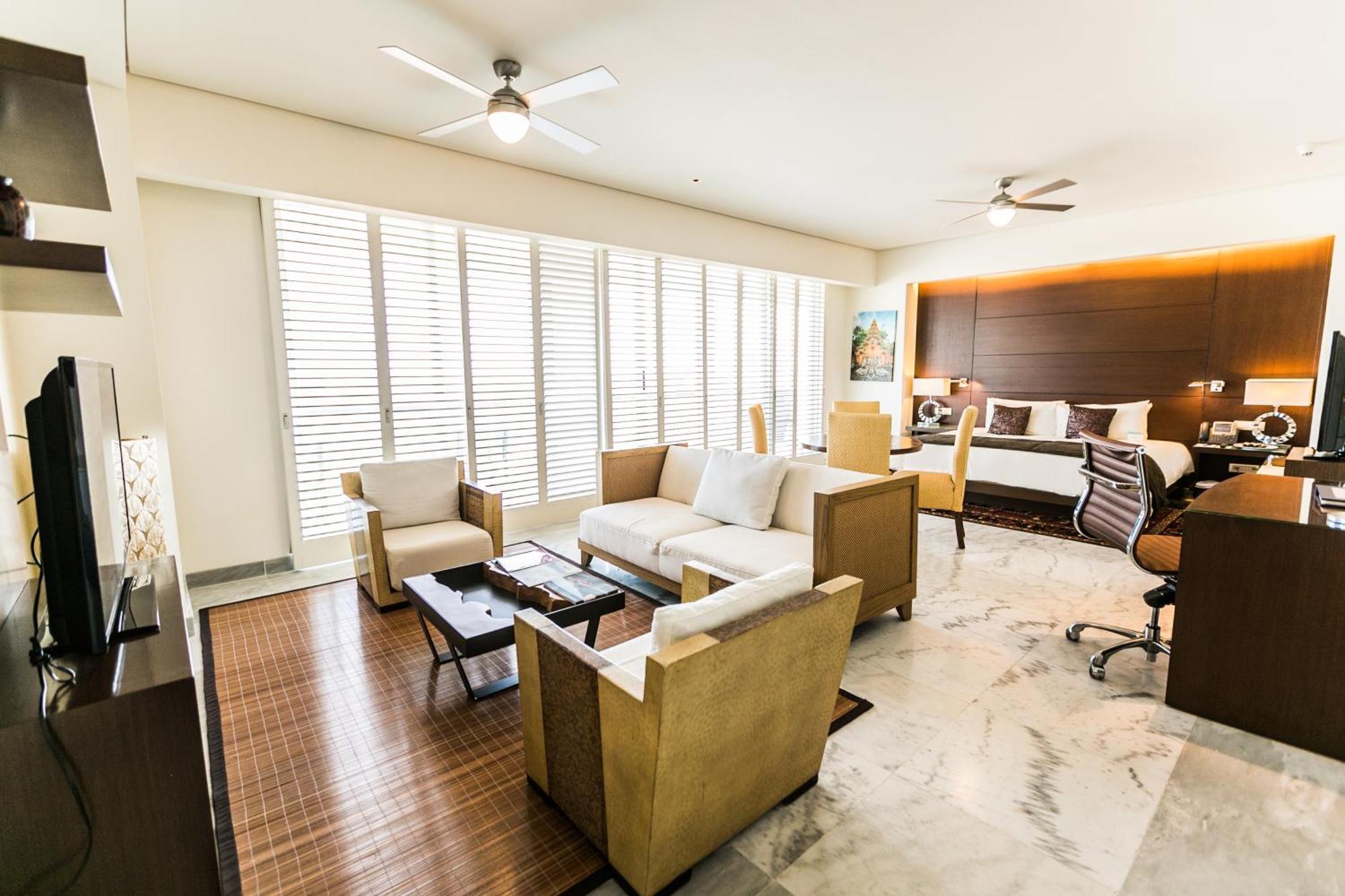 Suite Principal con vistas al complejo - 1 cama extragrande