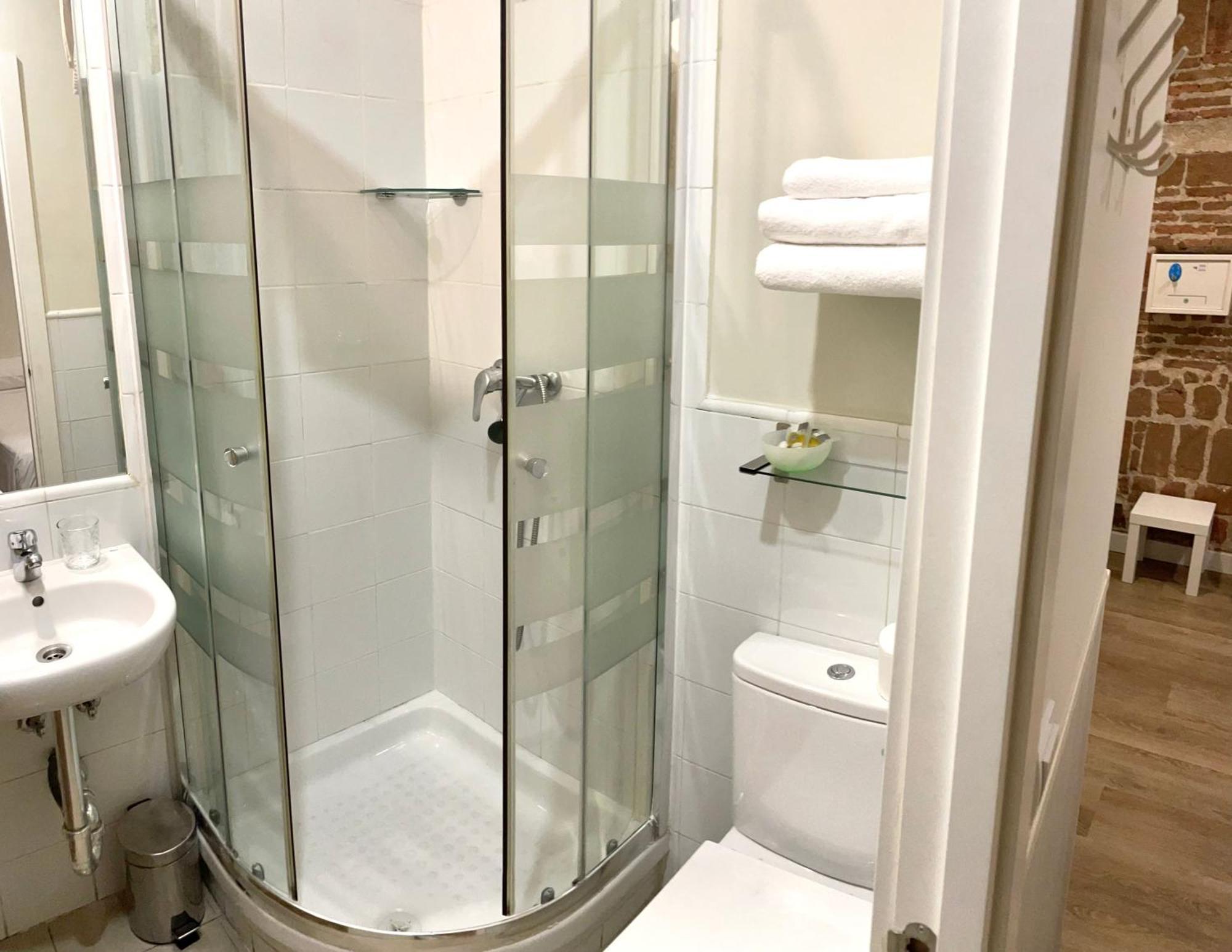 Habitación Doble con baño privado - 2 camas