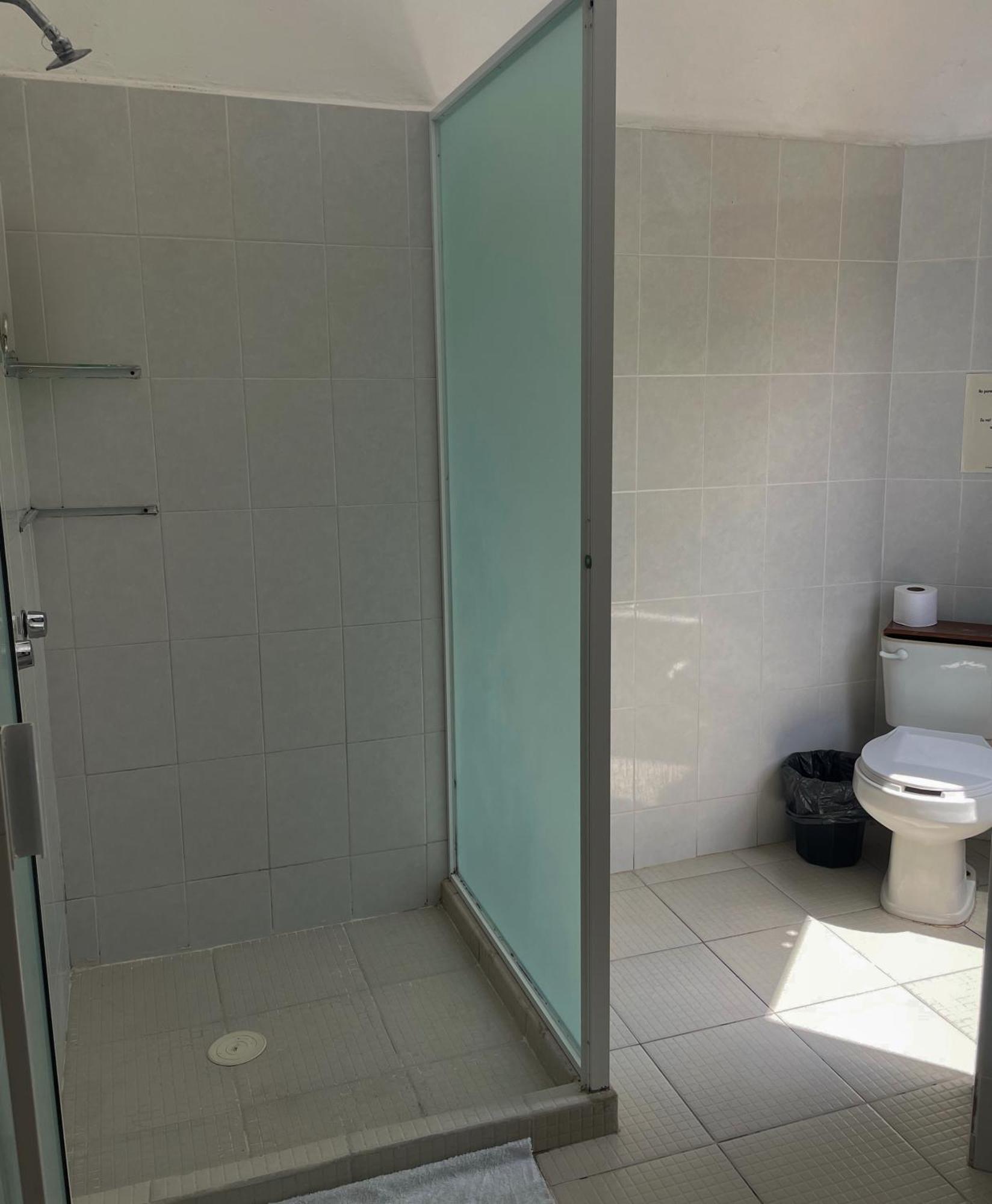 Habitación Familiar con baño privado