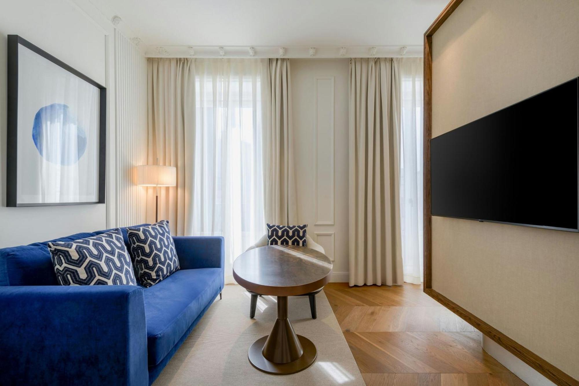 Suite Junior con vistas a la ciudad - 1 cama extragrande
