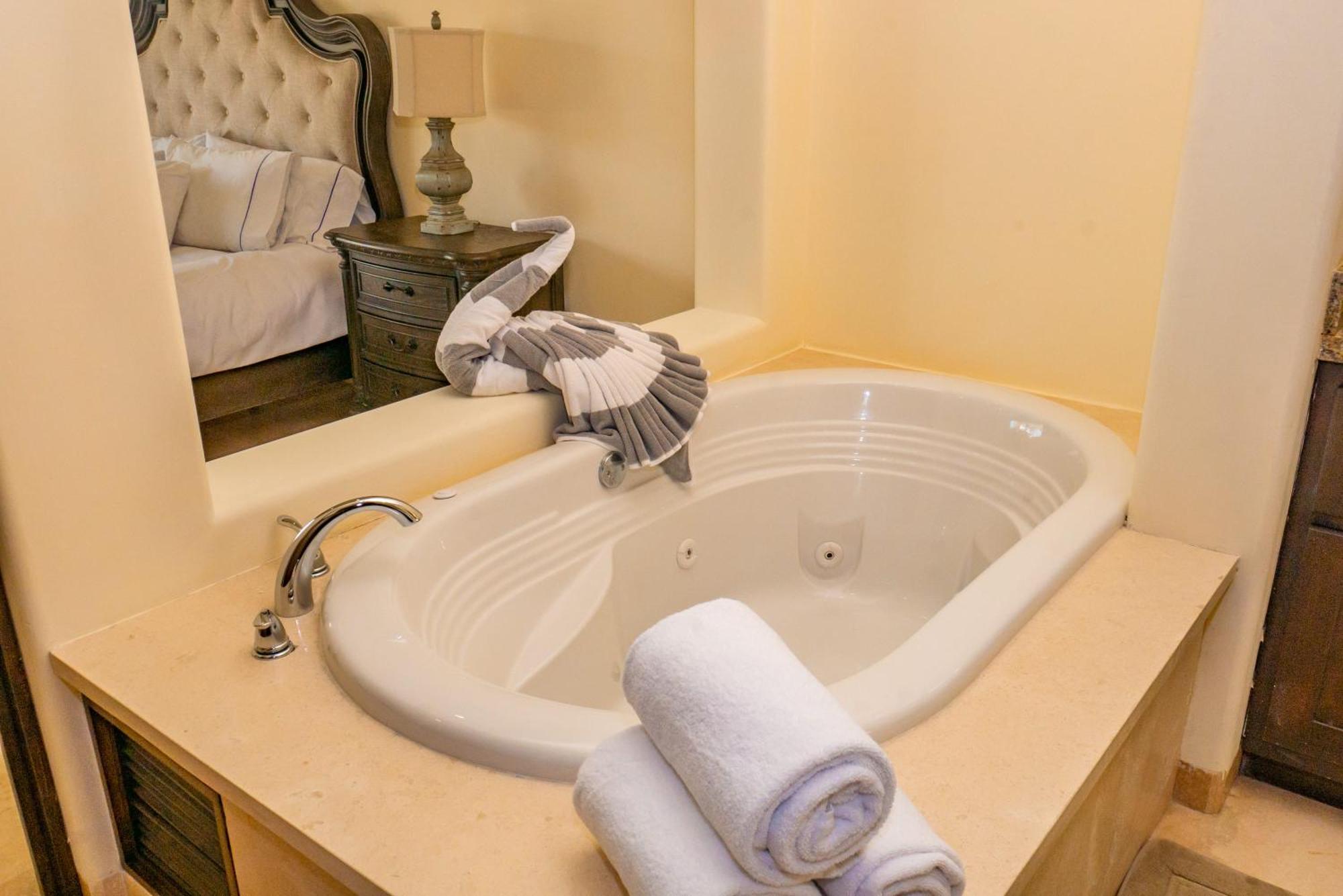 Superior Villa, 3 Bedrooms, Jacuzzi, Kitchen, Terrace, Roof Top