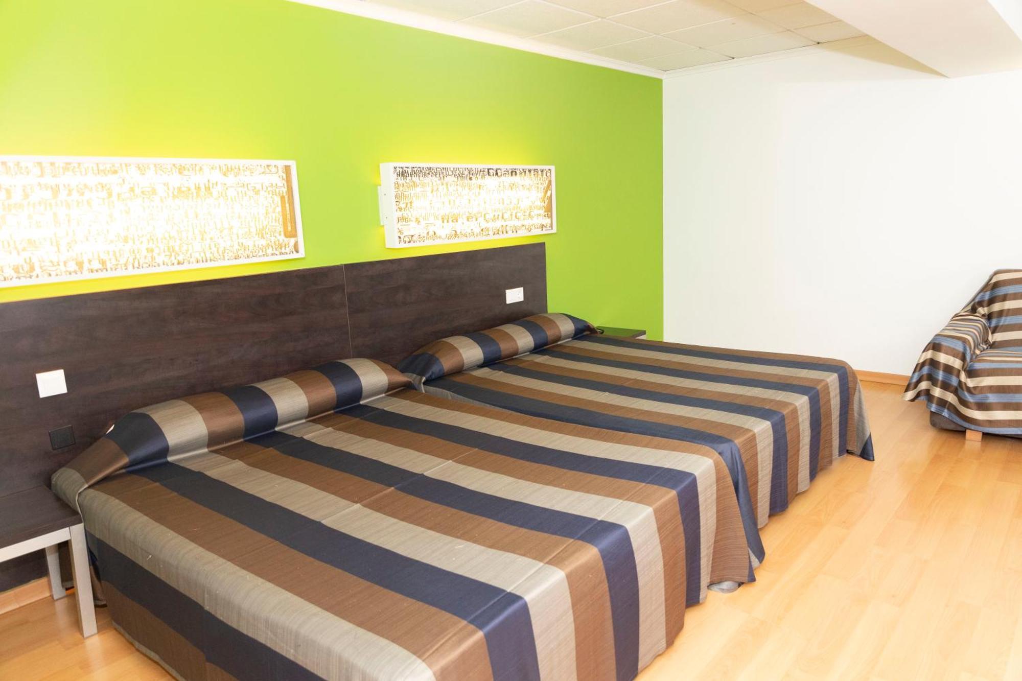 Standard Single Room,1677856922:JPEG