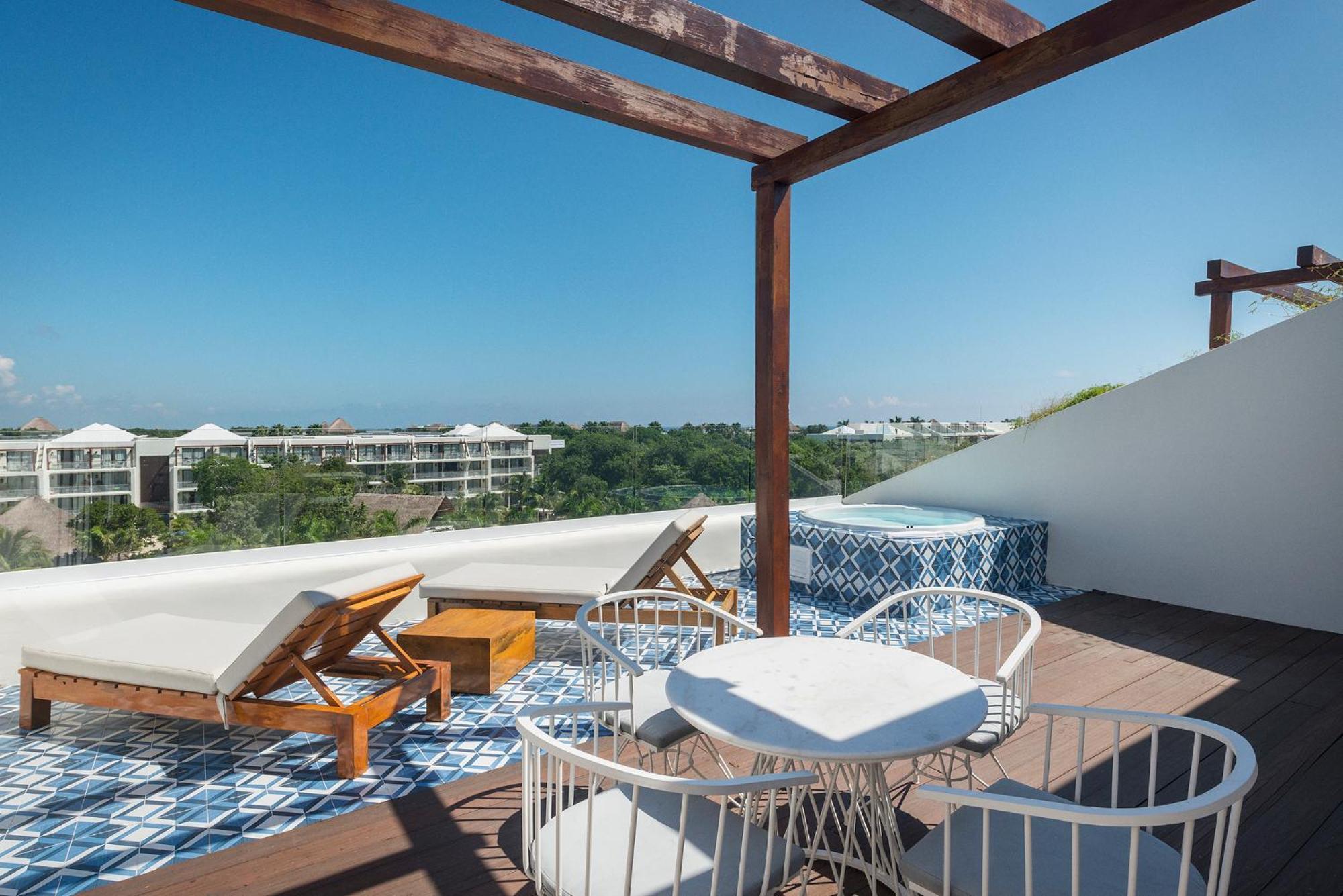 Suite Junior Paradise en la azotea con vistas al mar