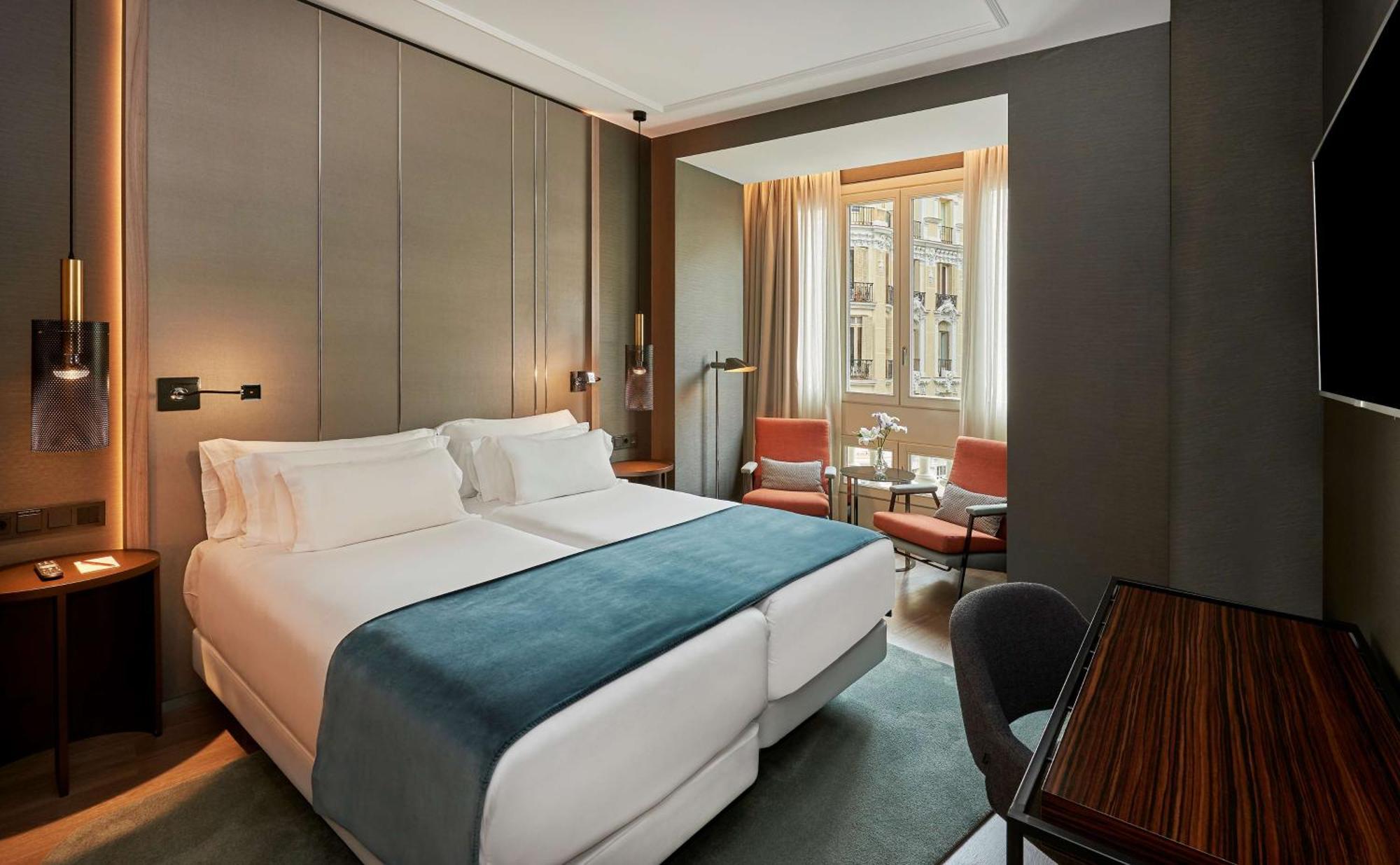 Habitación con 1 o 2 camas Premium con vistas a Gran Vía