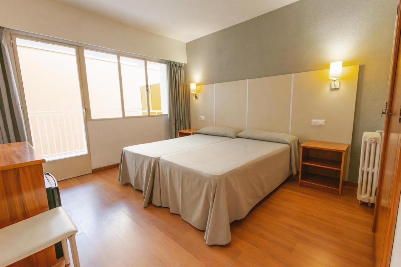 Habitación Doble Essential (1 adulto)