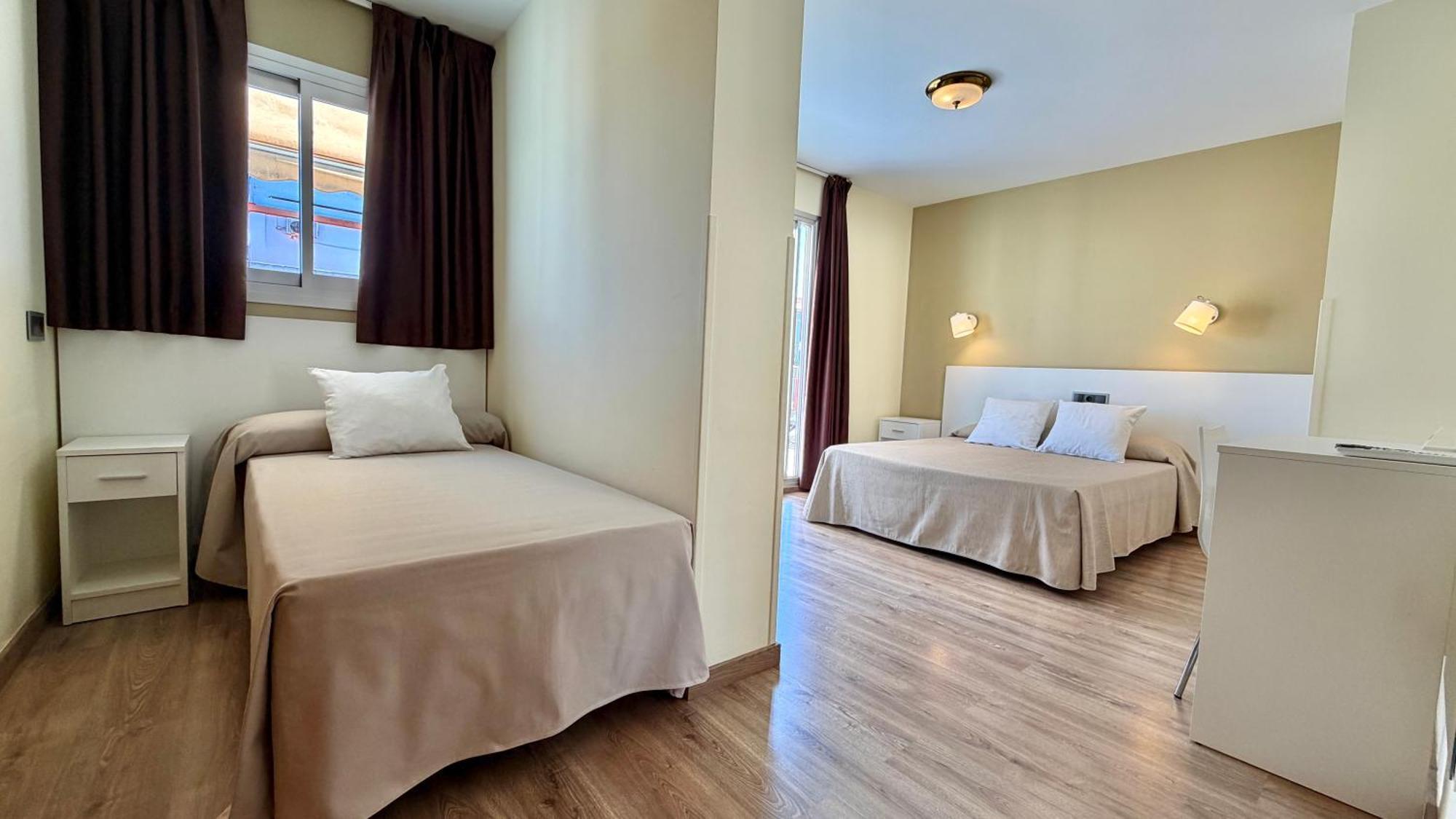 Habitación Triple con terraza