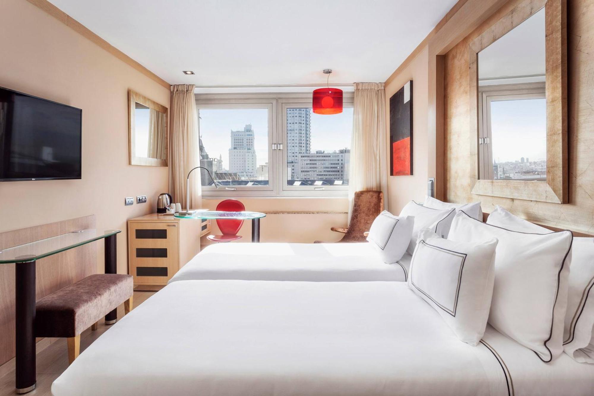 Twin Room,1765800472:JPEG