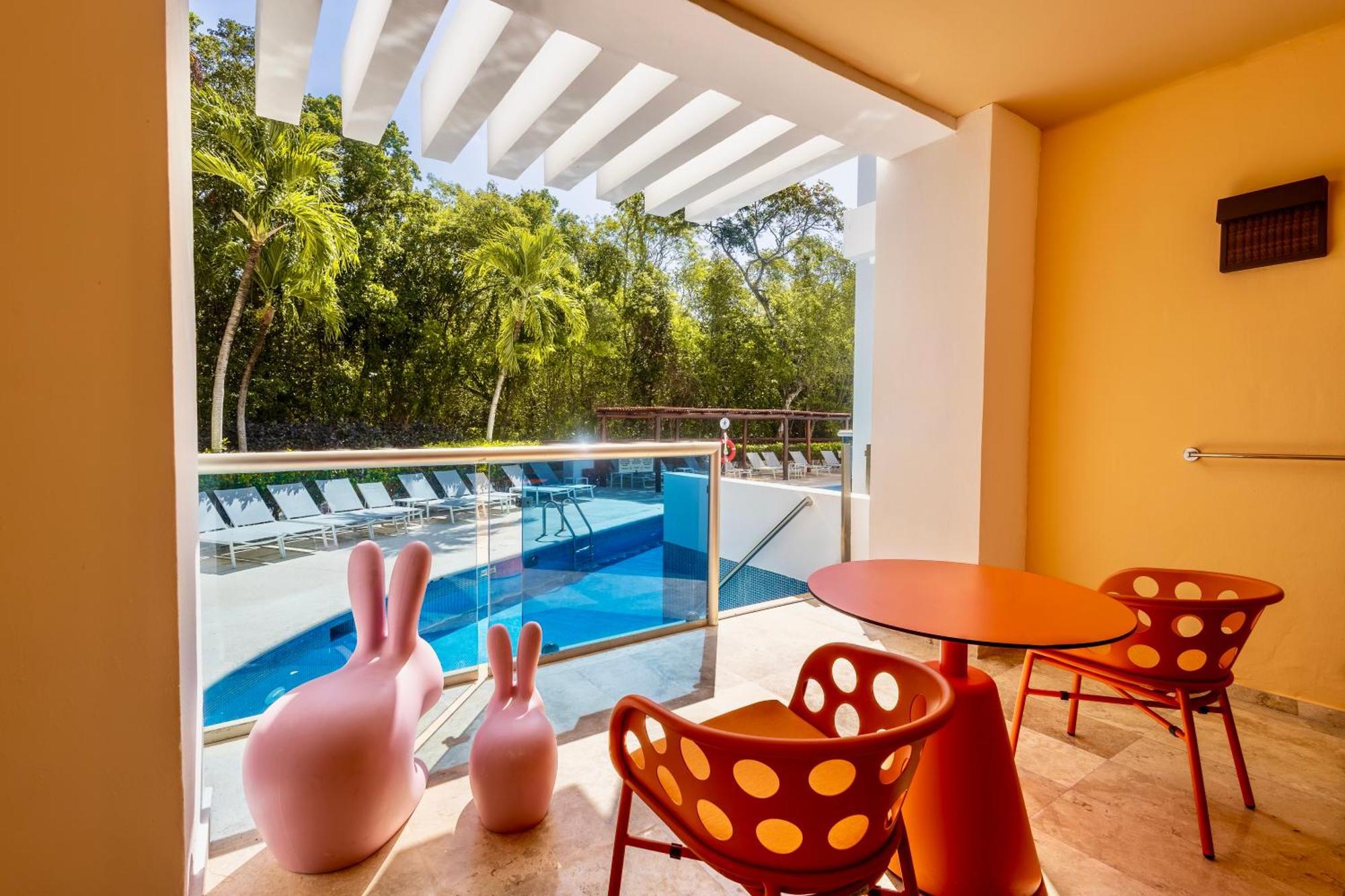Habitación Familiar Club con acceso a la piscina