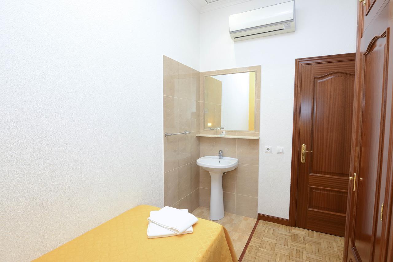 Habitación Individual con baño compartido