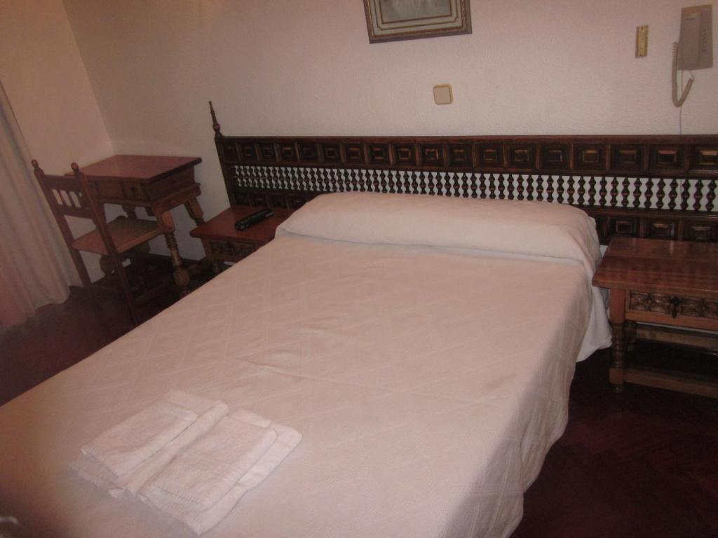 Double or Twin Room,109345974:JPEG