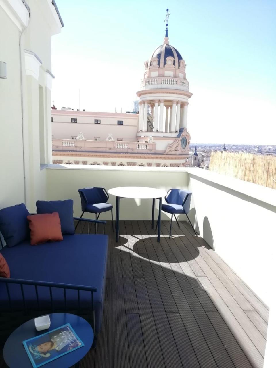 Estudio con terraza