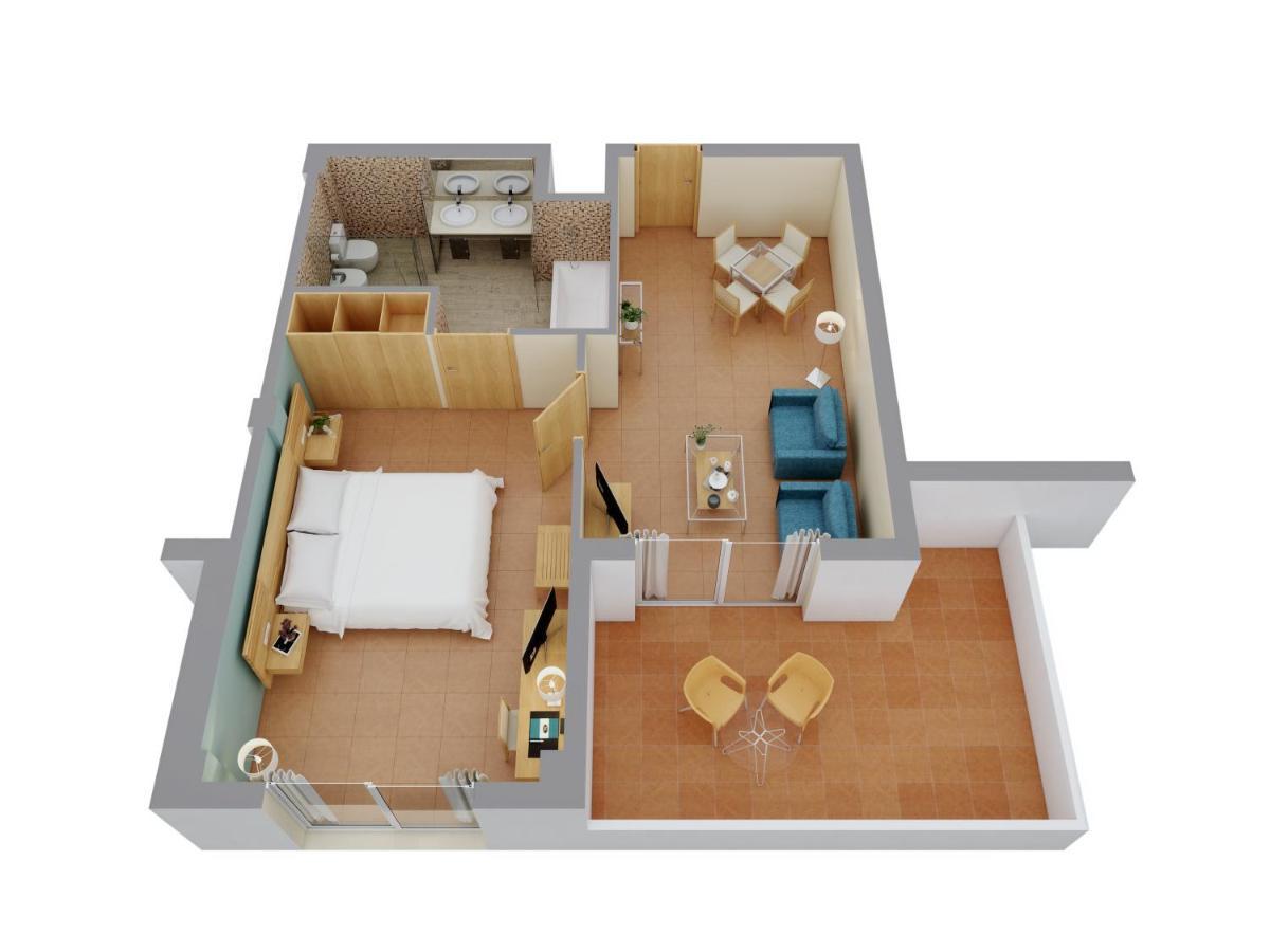 Suite Senior (3 adultos + 1 niño)