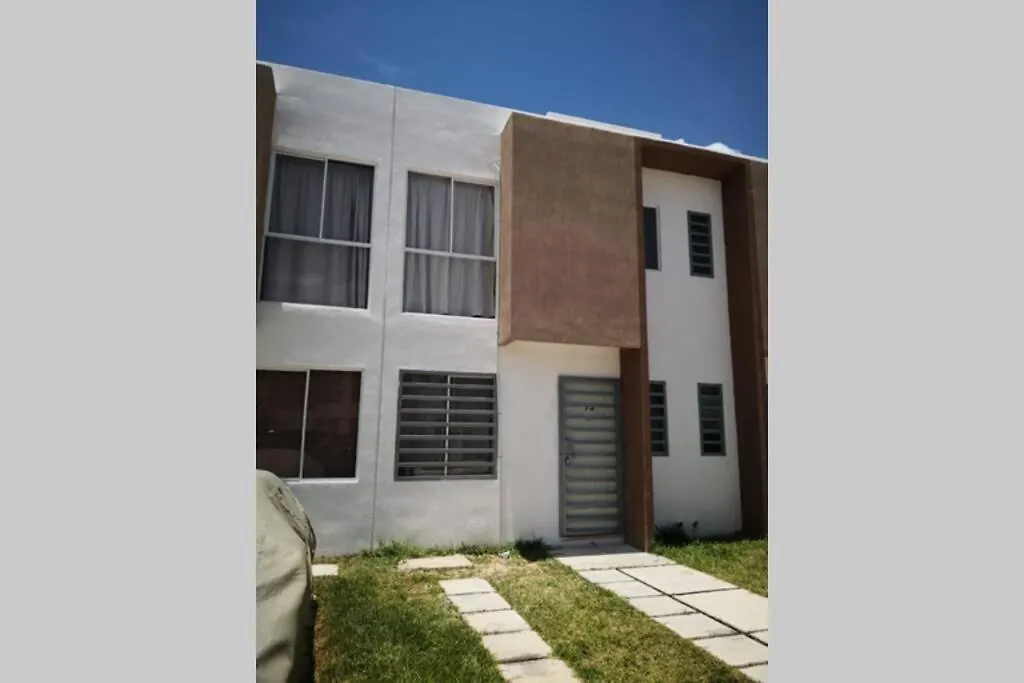 Residencial con seguridad y áreas recreativas.-1