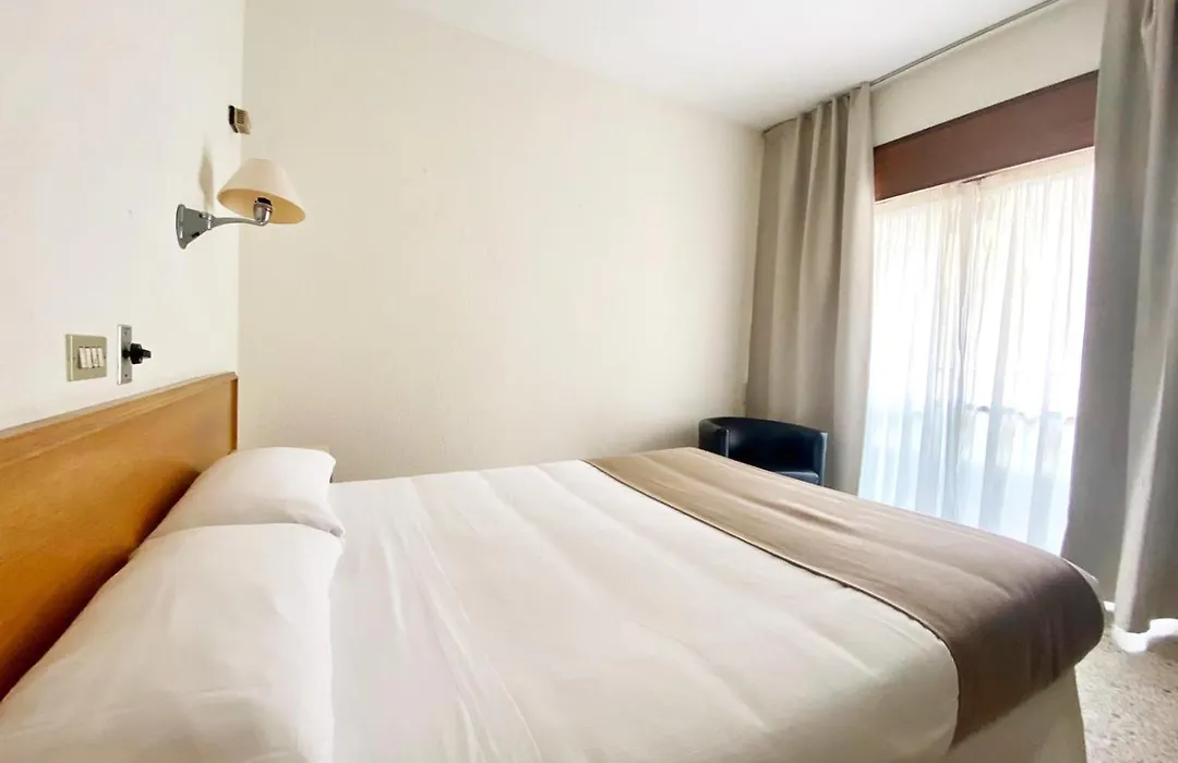Hotel Leuka-1