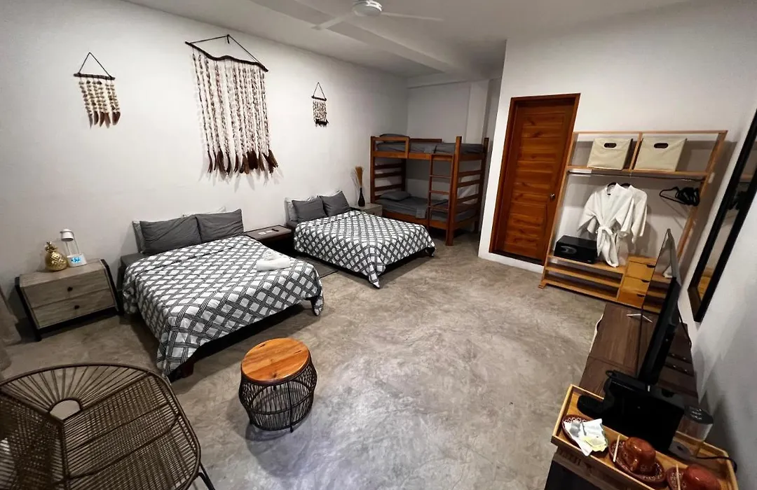 Hostal Del Jaguar-1