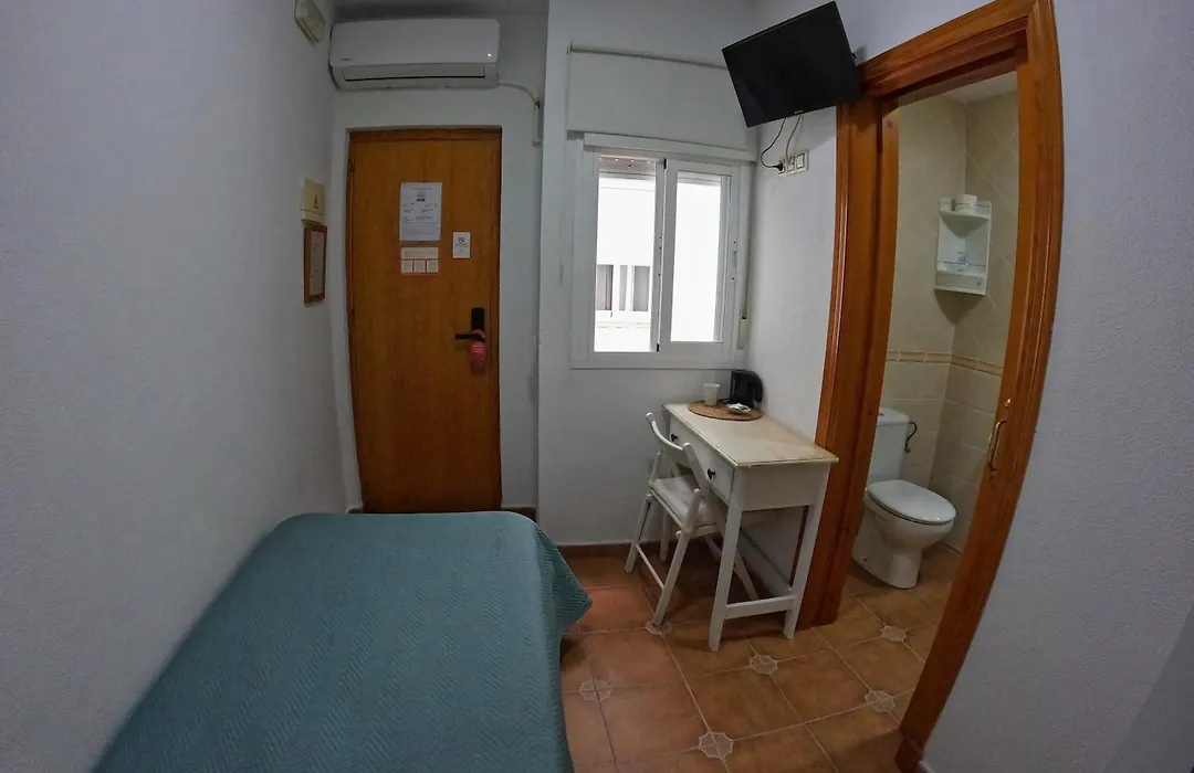 Hostal Canalejas-1