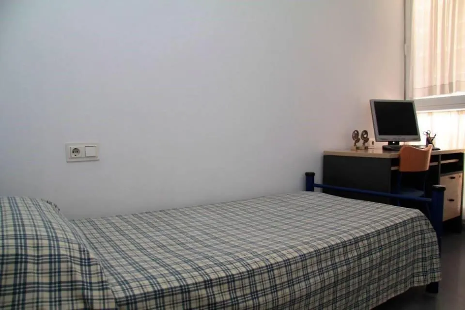 Students Only- Residencia Universitaria Alberto Jimenez-1