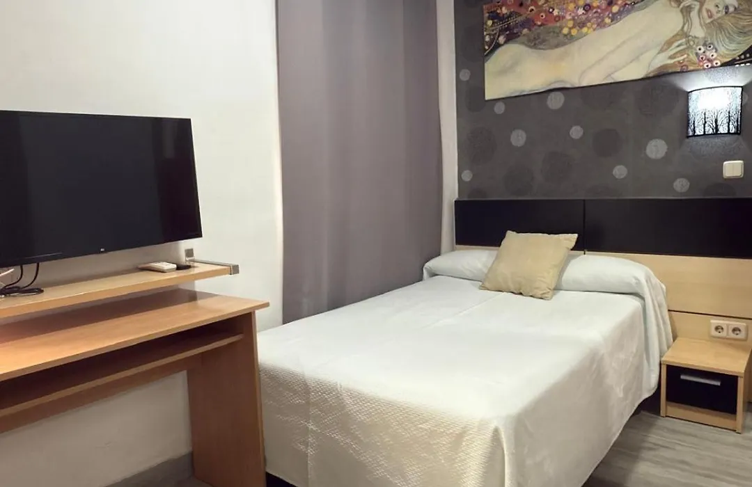 Hostal Falfes-1