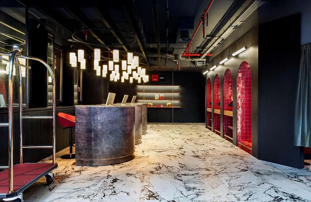 Radisson RED Madrid-1