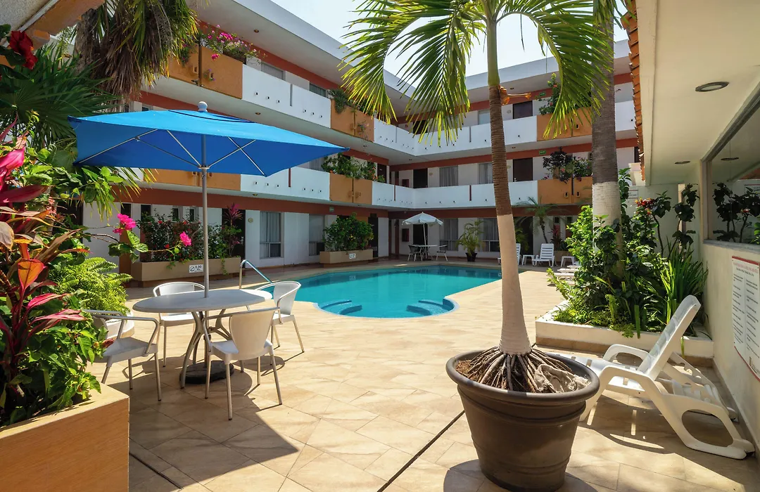 Hotel Azteca Inn-1