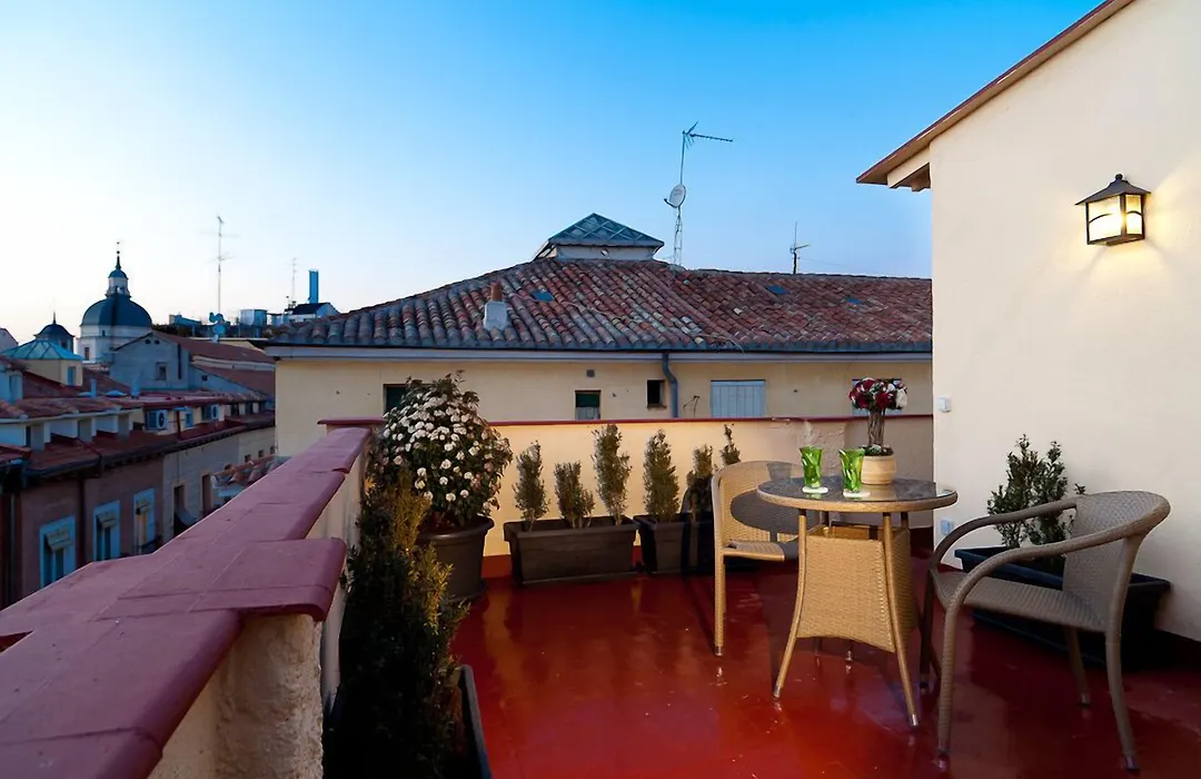 Thc Tirso Molina Hostel-1
