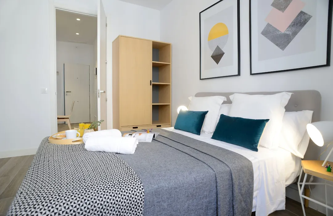 Nqn Aparts & Suites Madrid-1