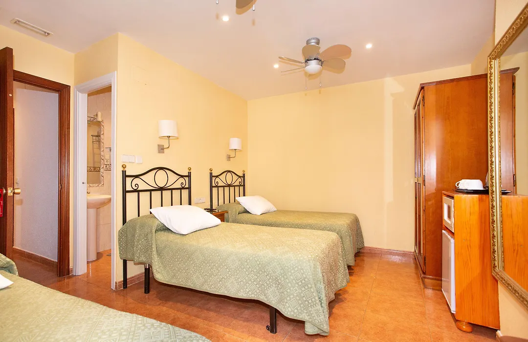 Hostal Los Alpes-1