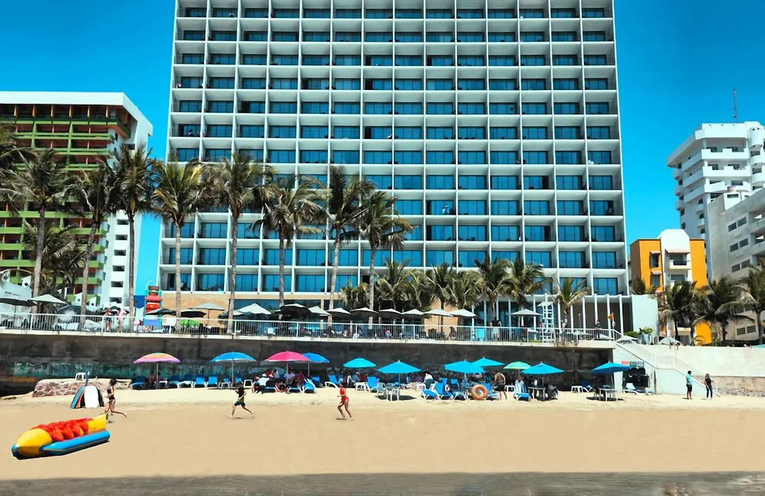 Viaggio Resort Mazatlán-1