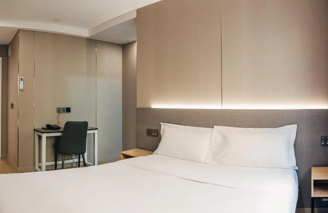 Hotel Golden Madrid-1