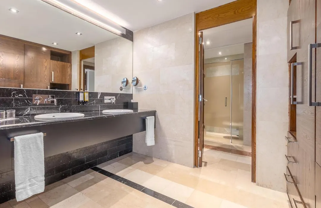 Eurostars Suites Mirasierra-1