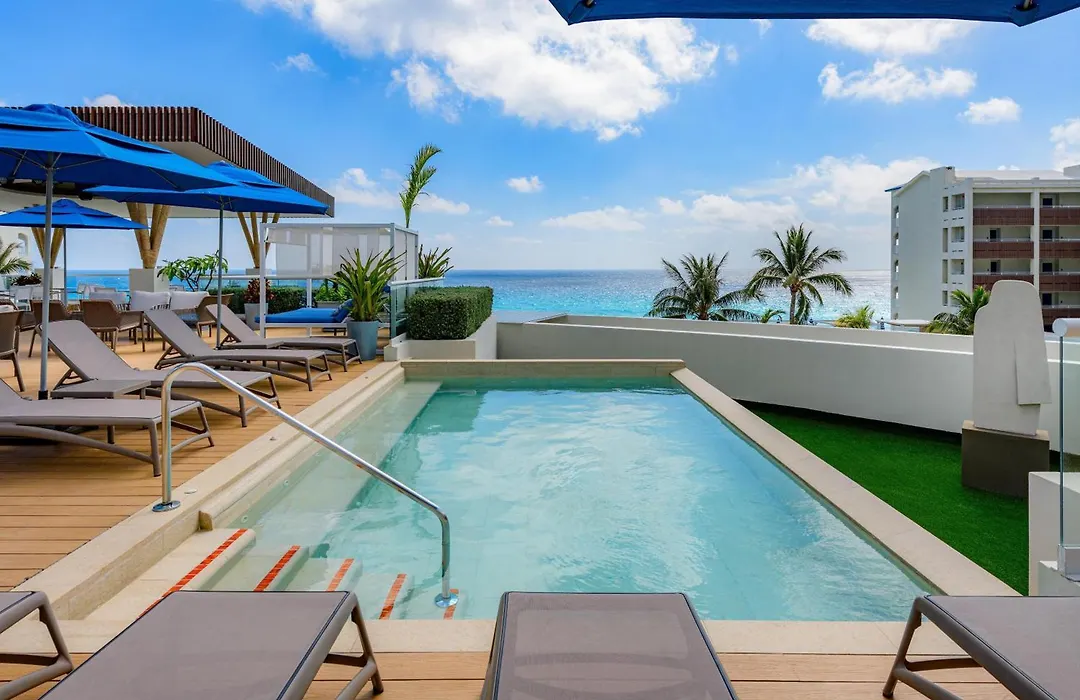Hilton Cancun Mar Caribe All-Inclusive Resort-1