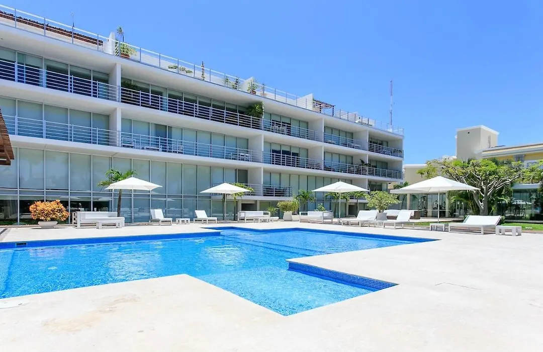 Magia Beach Side Condos-1