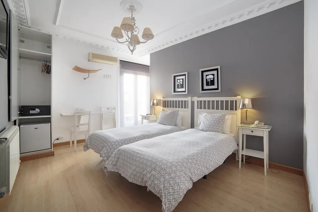 Hostal Adriano-1