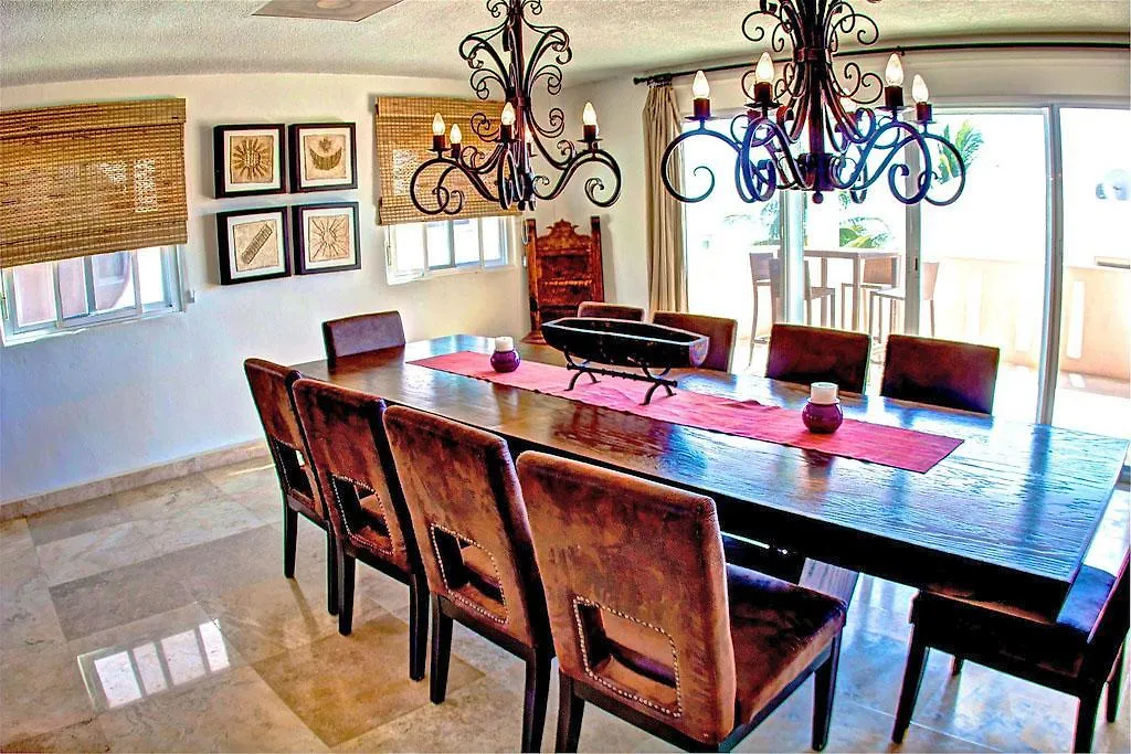 Izcalli Luxury Villa-1