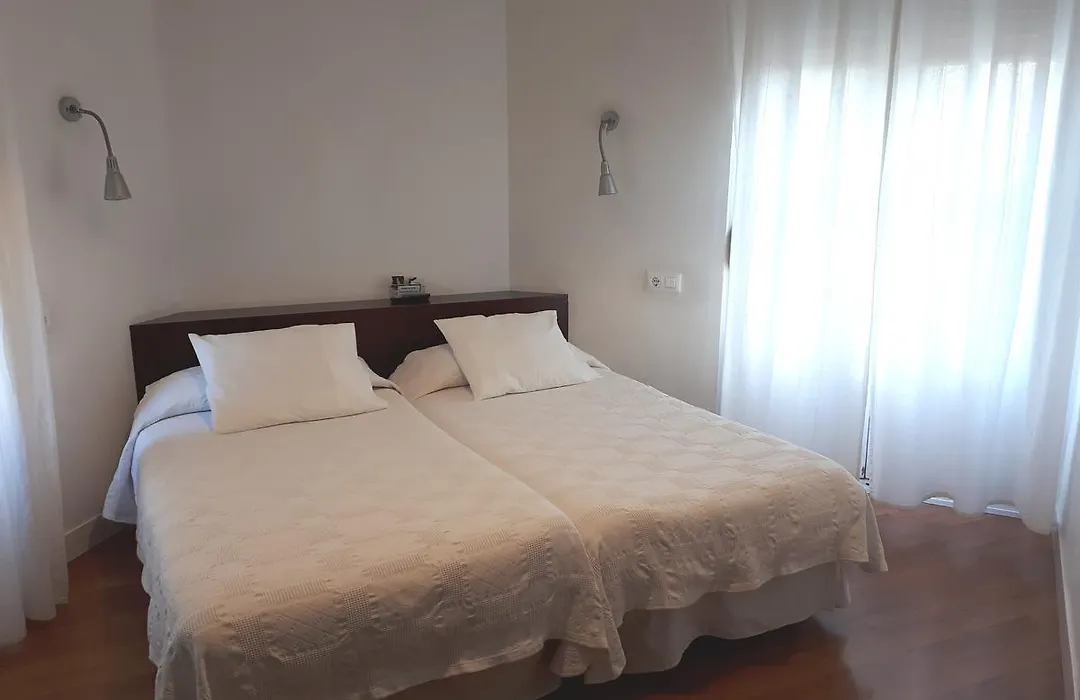 Hostal Santa Isabel-1