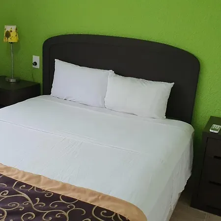 Nirvana Hotel - Cancun Hotel Zone-2