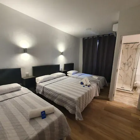 Hostal Vara Madrid-3