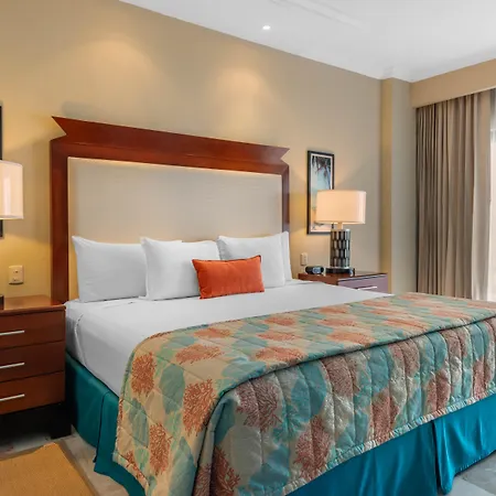 Wyndham Grand Cancun All Inclusive Resort & Villas-3